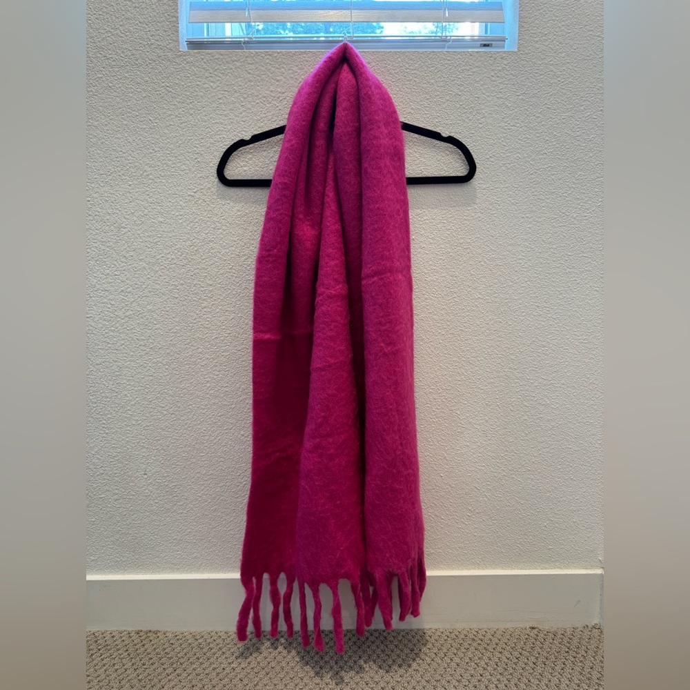 NWT - Talbots fringed winter scarf